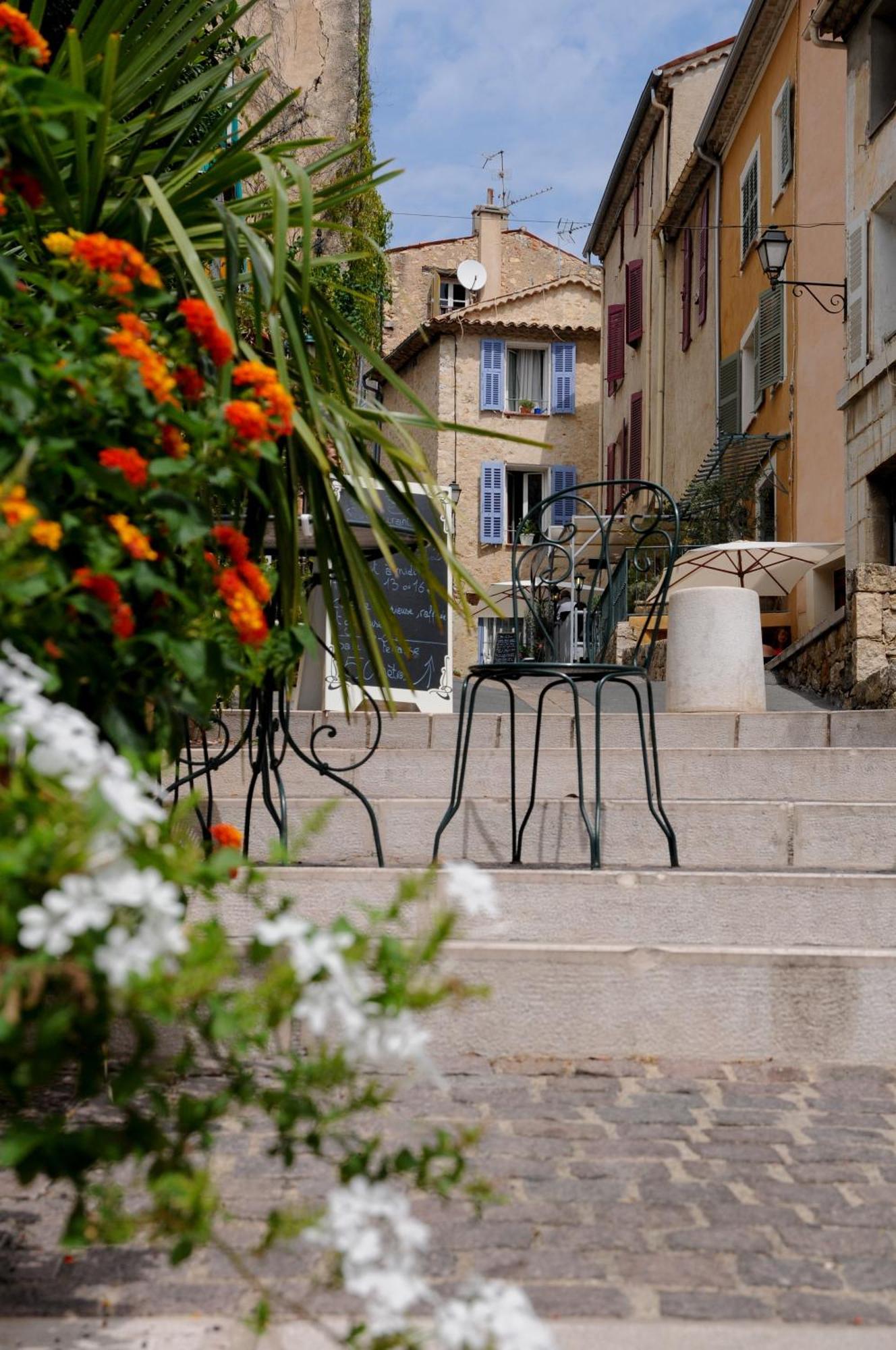 Domaine De La Begude Hotel Les Saquetons Exterior photo